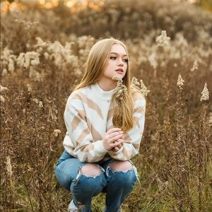 Meet your Posher, Ava